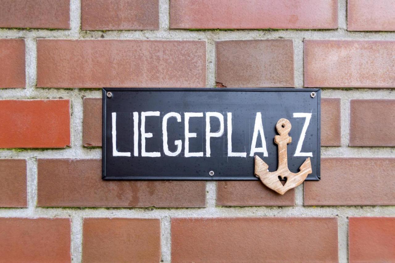 Ferienwohnung Liegeplatz Dornumersiel Buitenkant foto