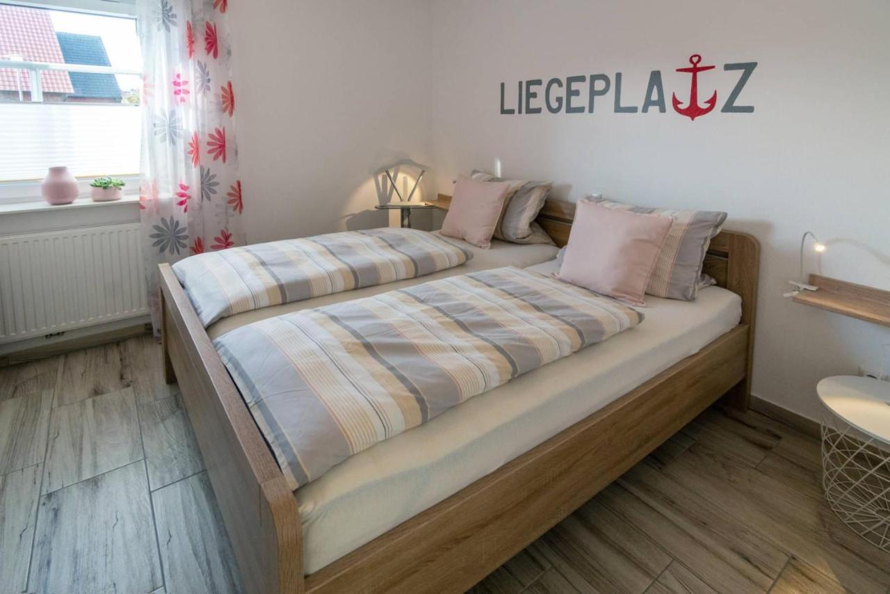 Ferienwohnung Liegeplatz Dornumersiel Buitenkant foto