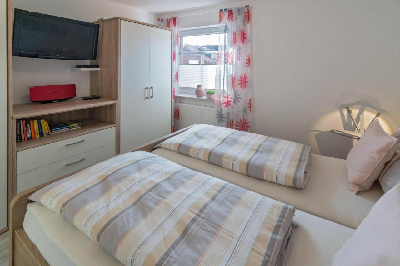 Ferienwohnung Liegeplatz Dornumersiel Buitenkant foto